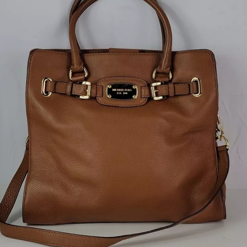Michael Kors Brown Gold Tote with Luxurious Leather and Structured Design